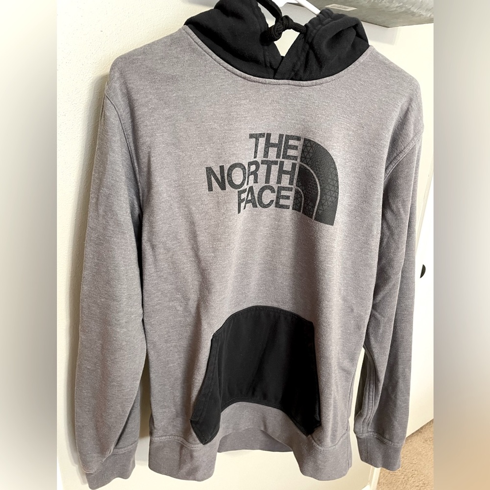 The North Face ~ Gray ~ Men’s size medium